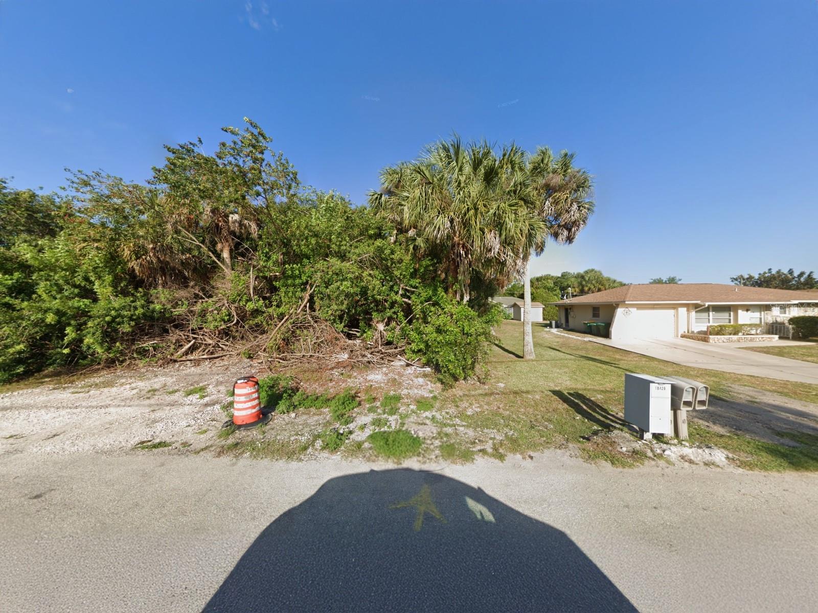 18425 Driggers Ave Property Photo 3
