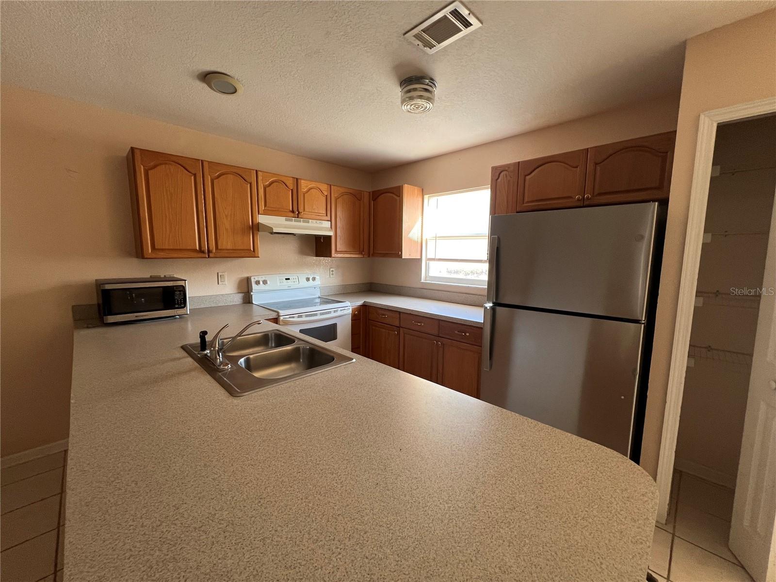 27082 Adams St #a Property Photo 3