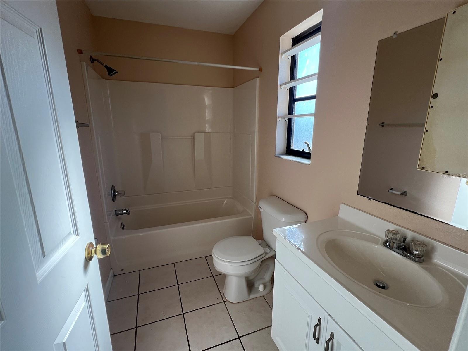 27082 Adams St #a Property Photo 7
