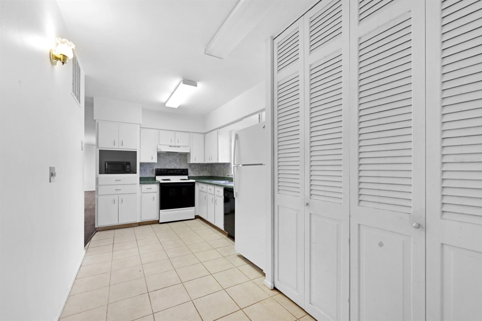 2219 Beacon Dr Property Photo 16