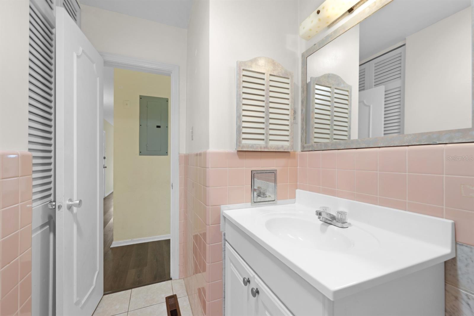 2219 Beacon Dr Property Photo 20