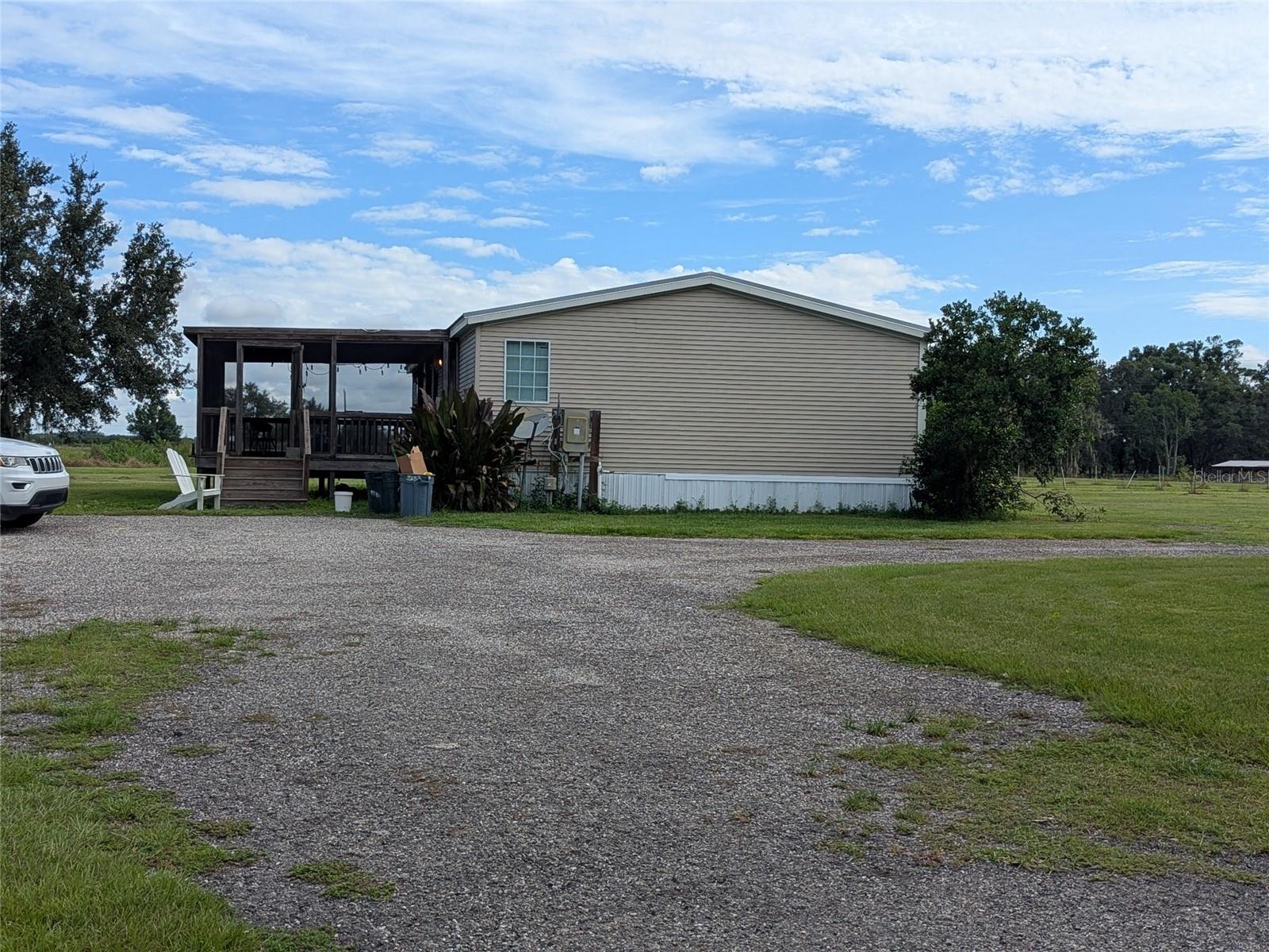 1291 Ne Hansel Ave Property Photo 4