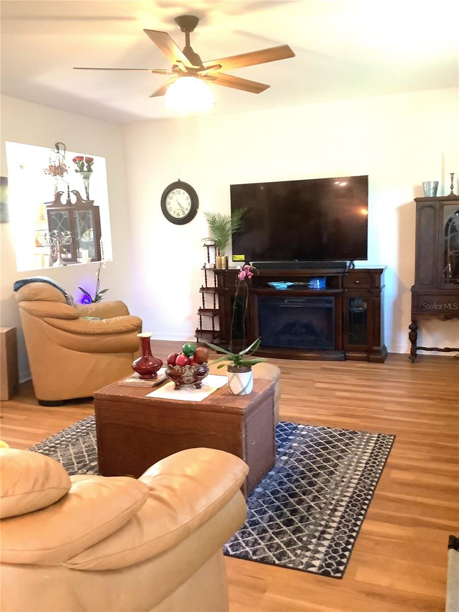 25504 Taltal Dr Property Photo 5