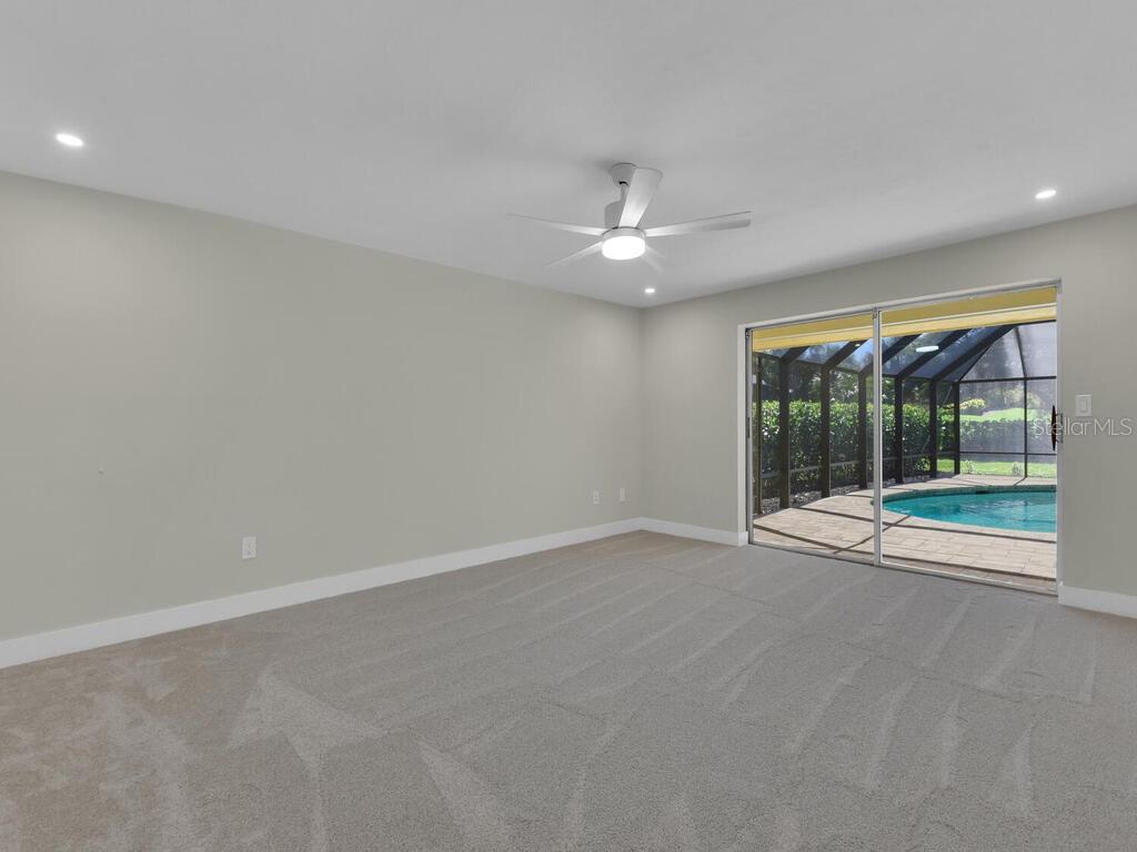 491 Cypress Way E Property Photo 21