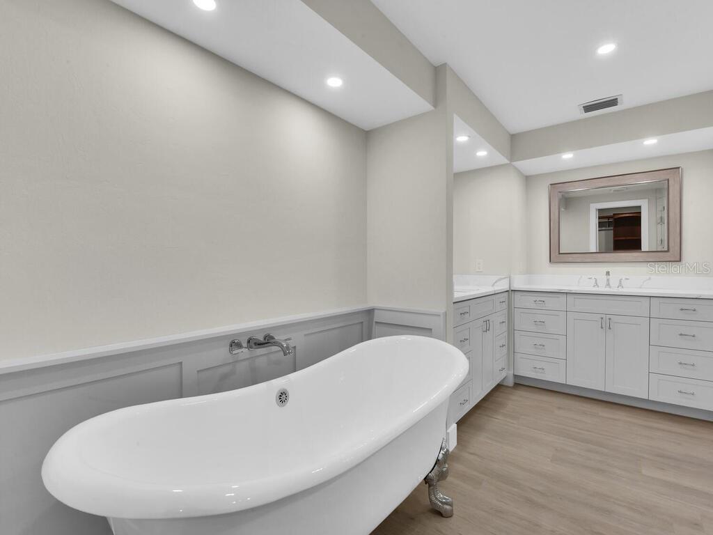 491 Cypress Way E Property Photo 26