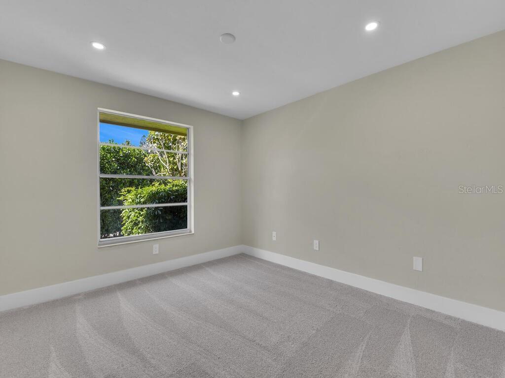 491 Cypress Way E Property Photo 32