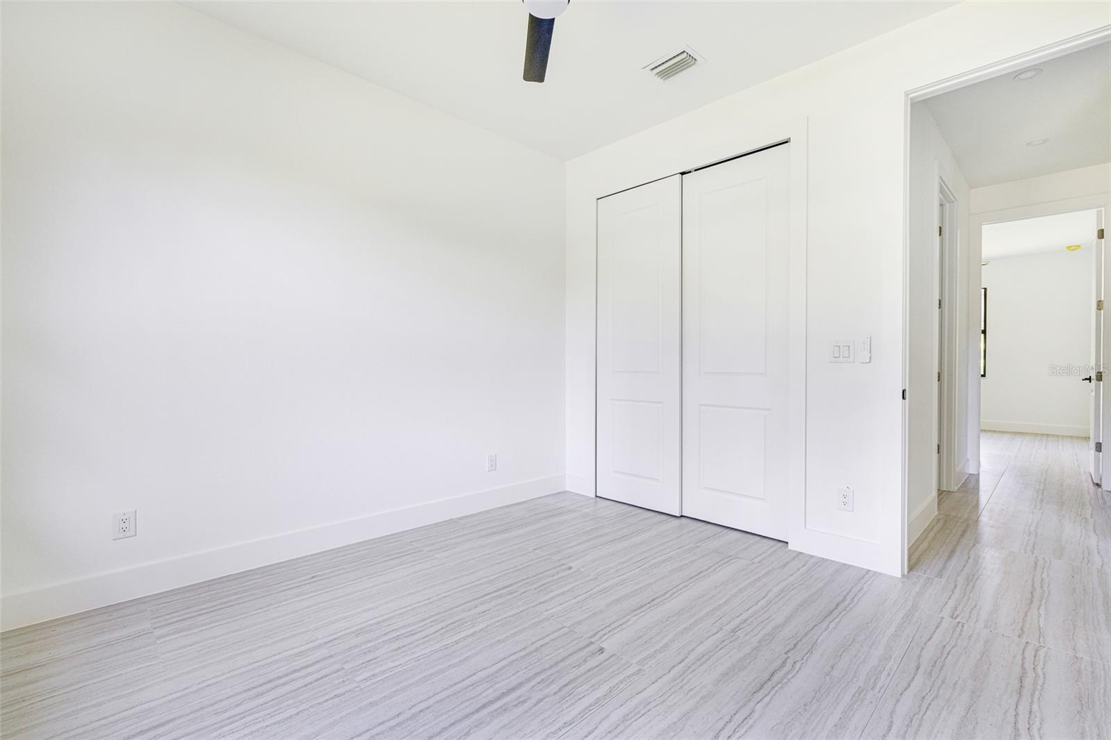 17196 Glenview Ave Property Photo 25