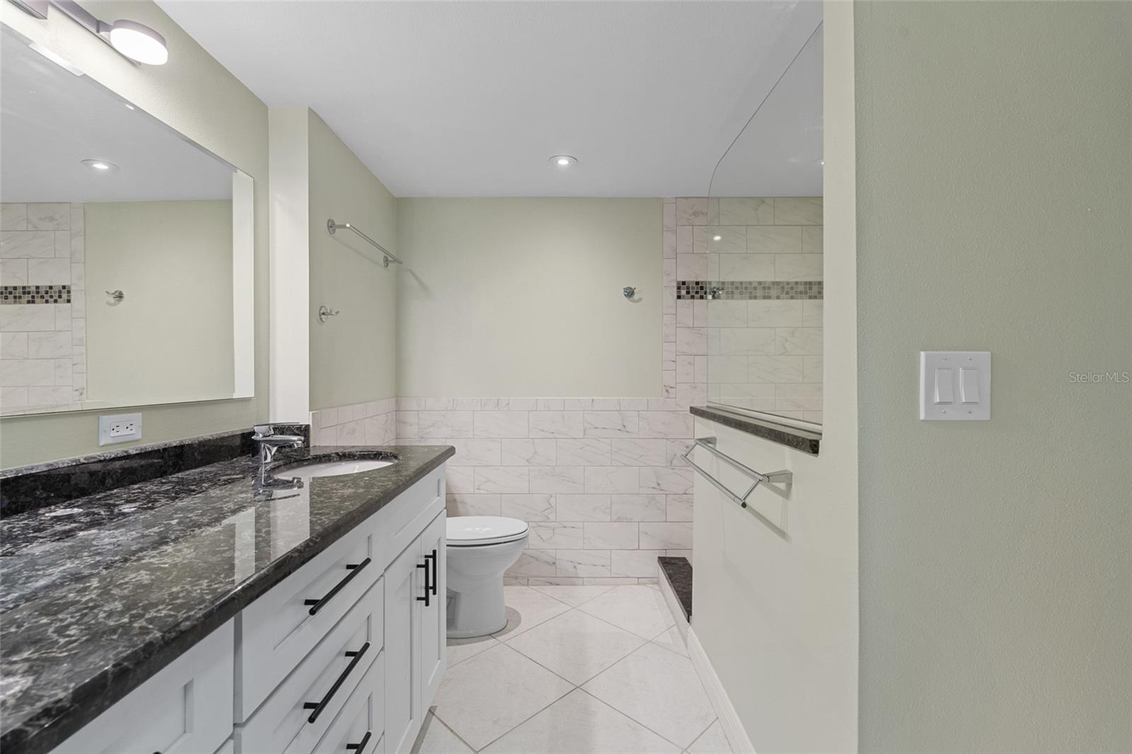 14770 Eagle Ridge Dr #112 Property Photo 13