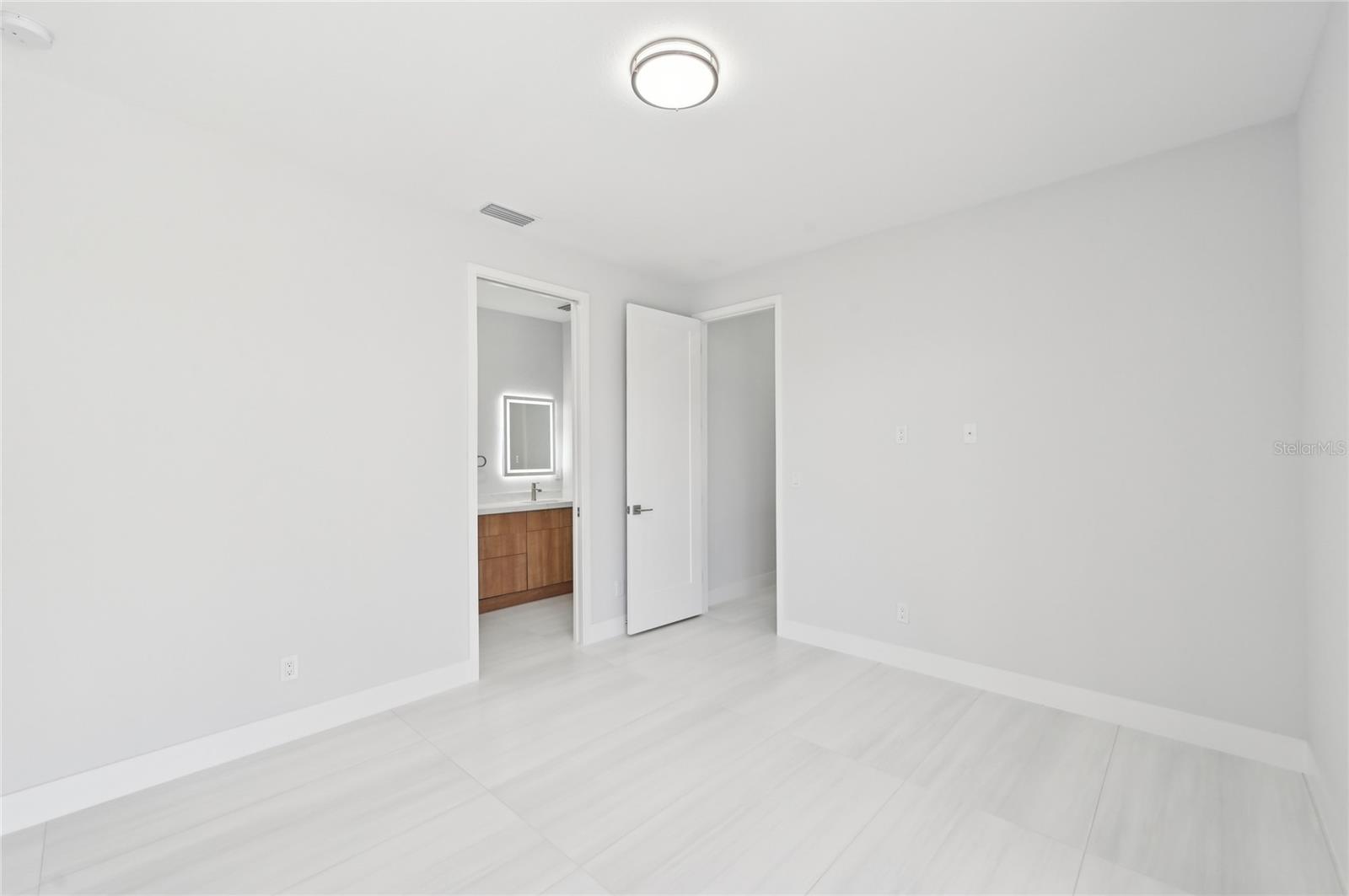 9516 President Cir Property Photo 25