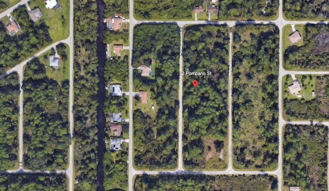 72 Pompano St Property Photo 6