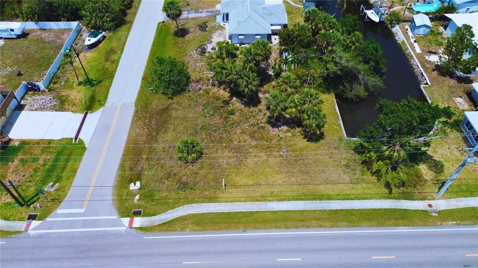 3128 Banyan Way Property Photo 1