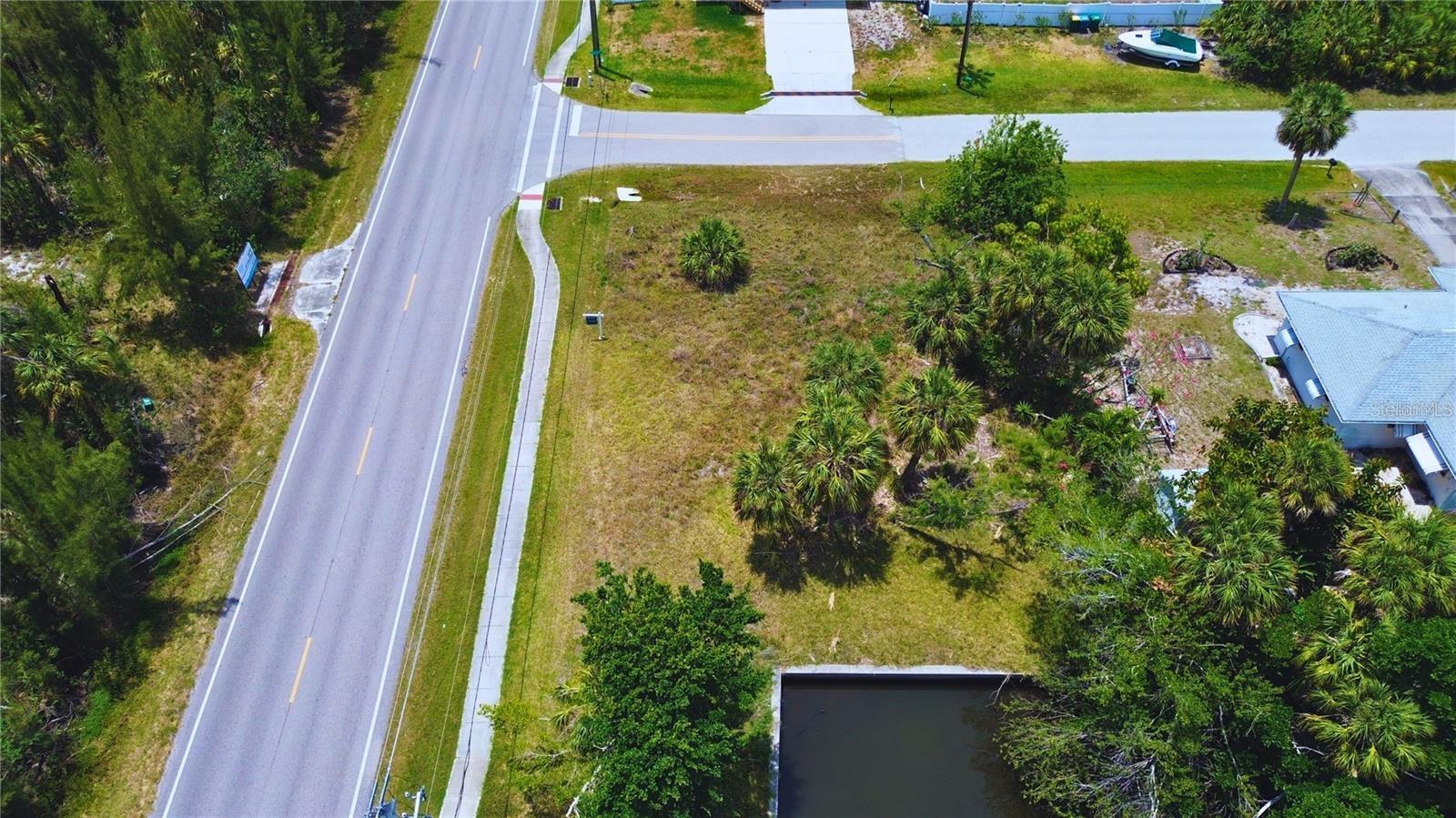 3128 Banyan Way Property Photo 2