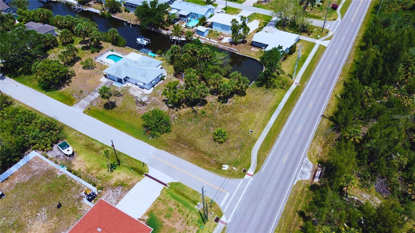 3128 Banyan Way Property Photo 4