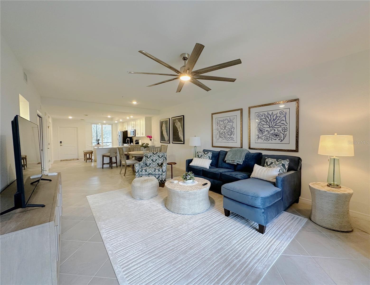 14221 Heritage Landing Blvd #2017 Property Photo 10