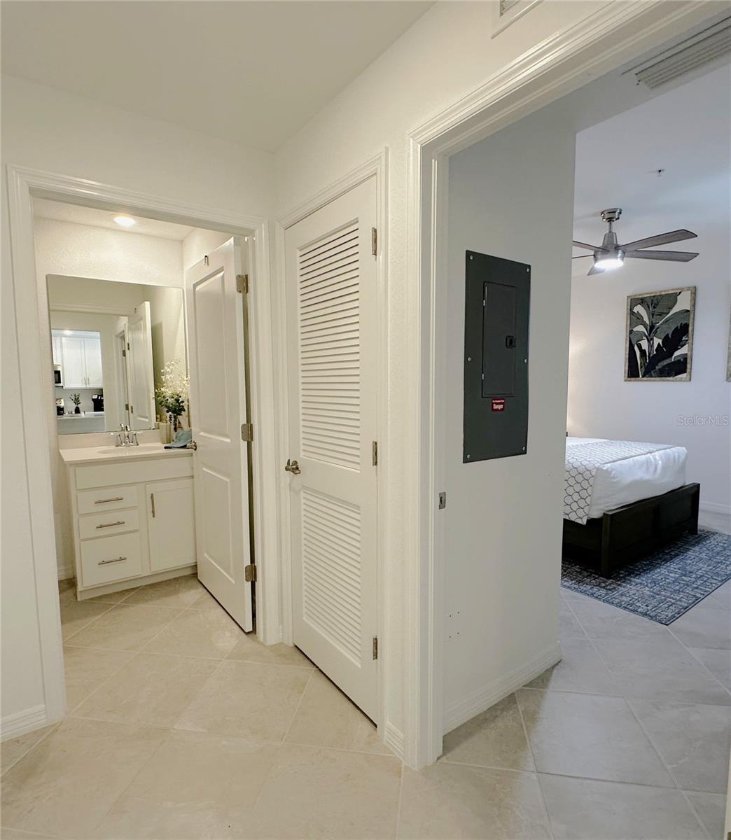 14221 Heritage Landing Blvd #2017 Property Photo 22