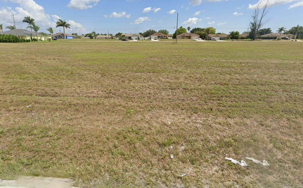 2016 Diplomat Pkwy E Property Photo 3
