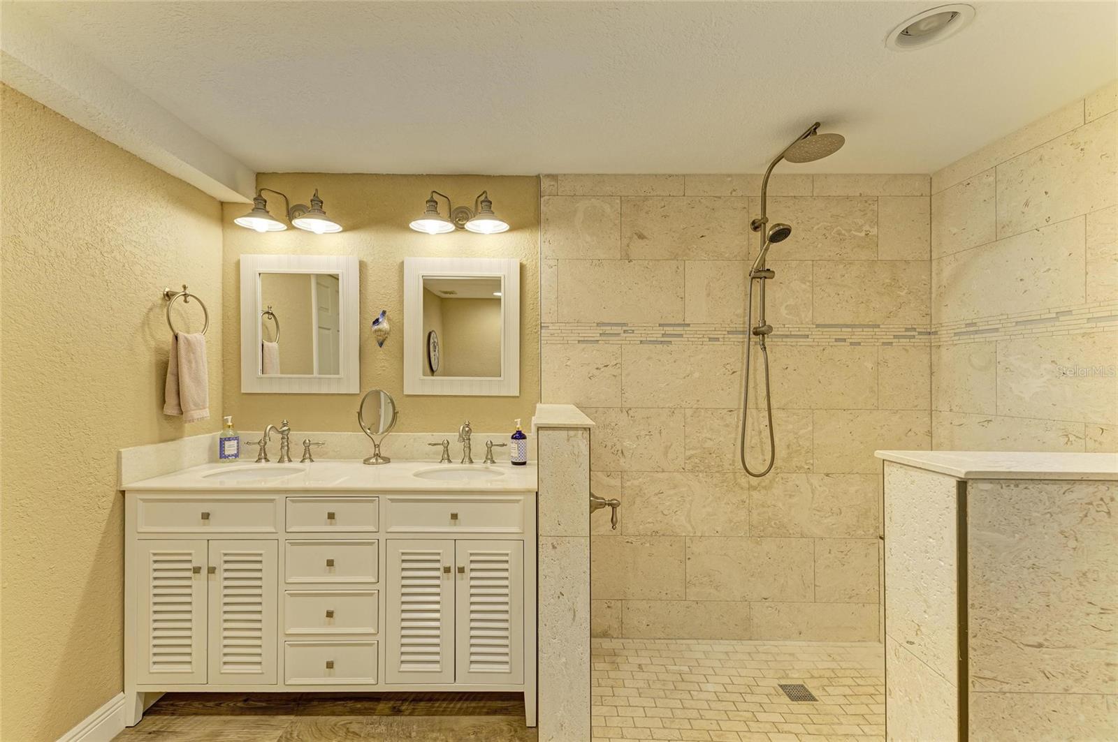 3240 Southshore Dr #44c Property Photo 17