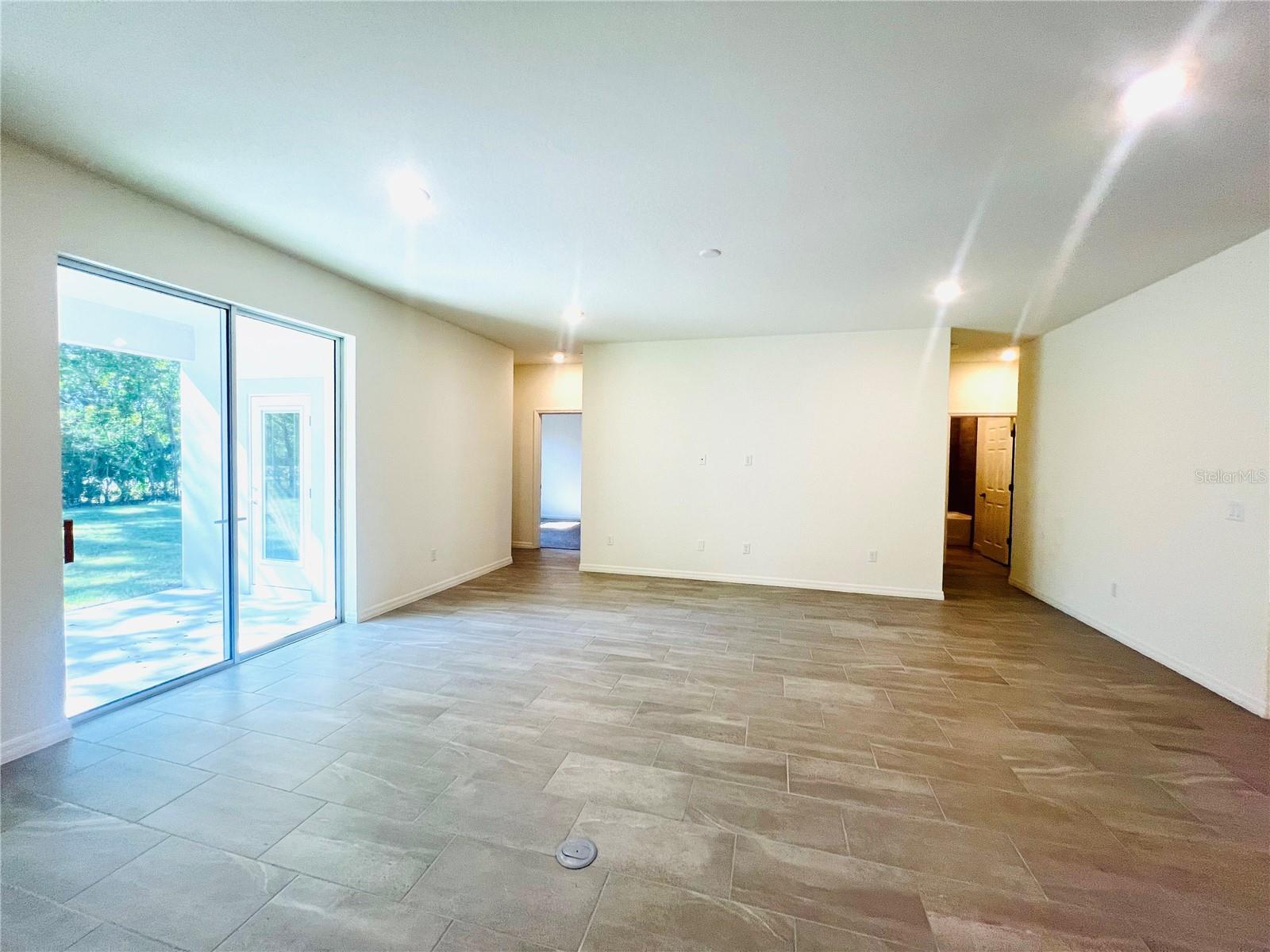 4 Lynbrook Dr Property Photo 10
