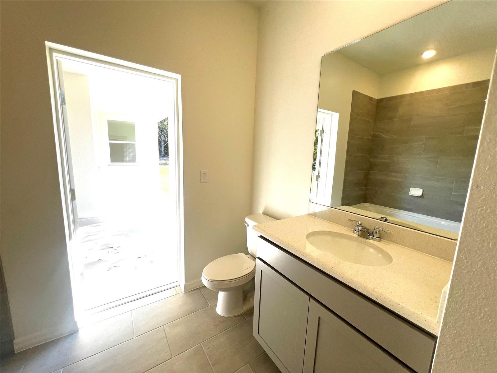 4 Lynbrook Dr Property Photo 13