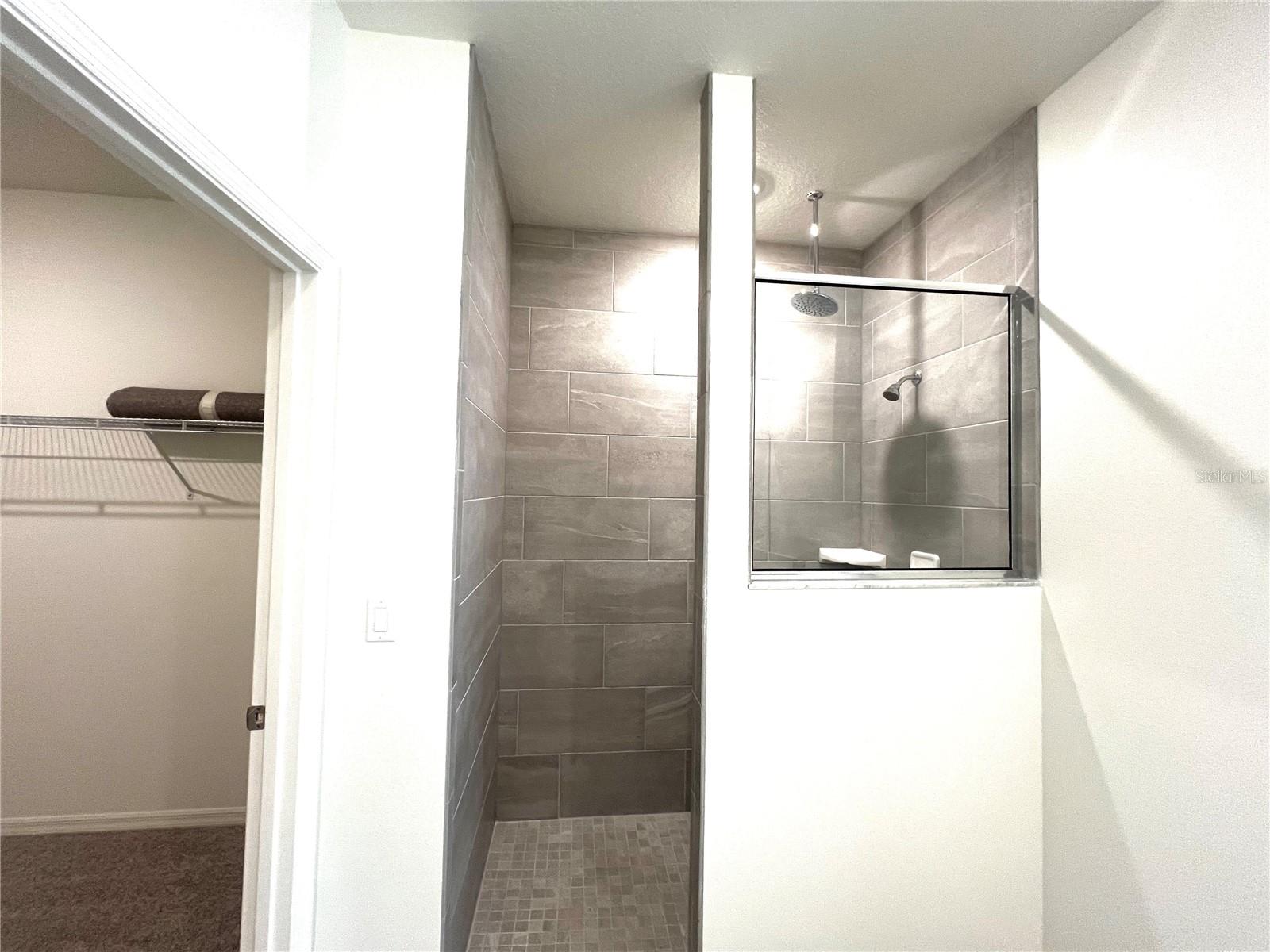 4 Lynbrook Dr Property Photo 18
