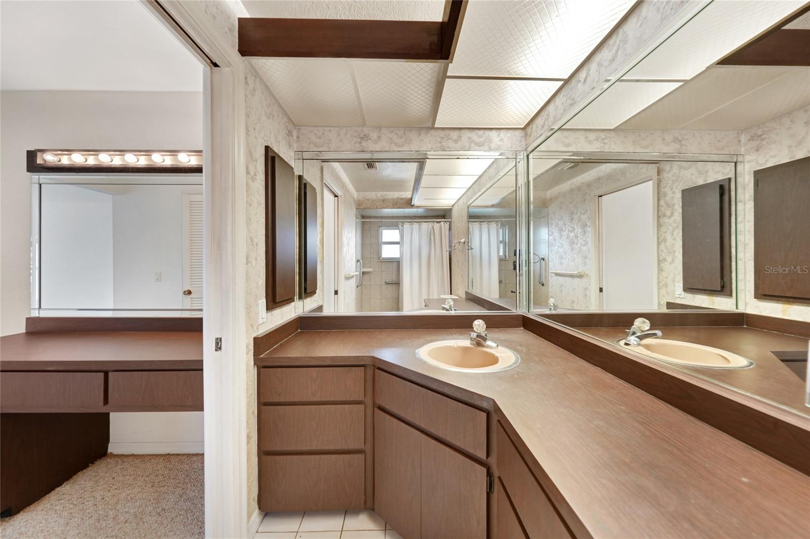 931 Bal Harbor Blvd Property Photo 25