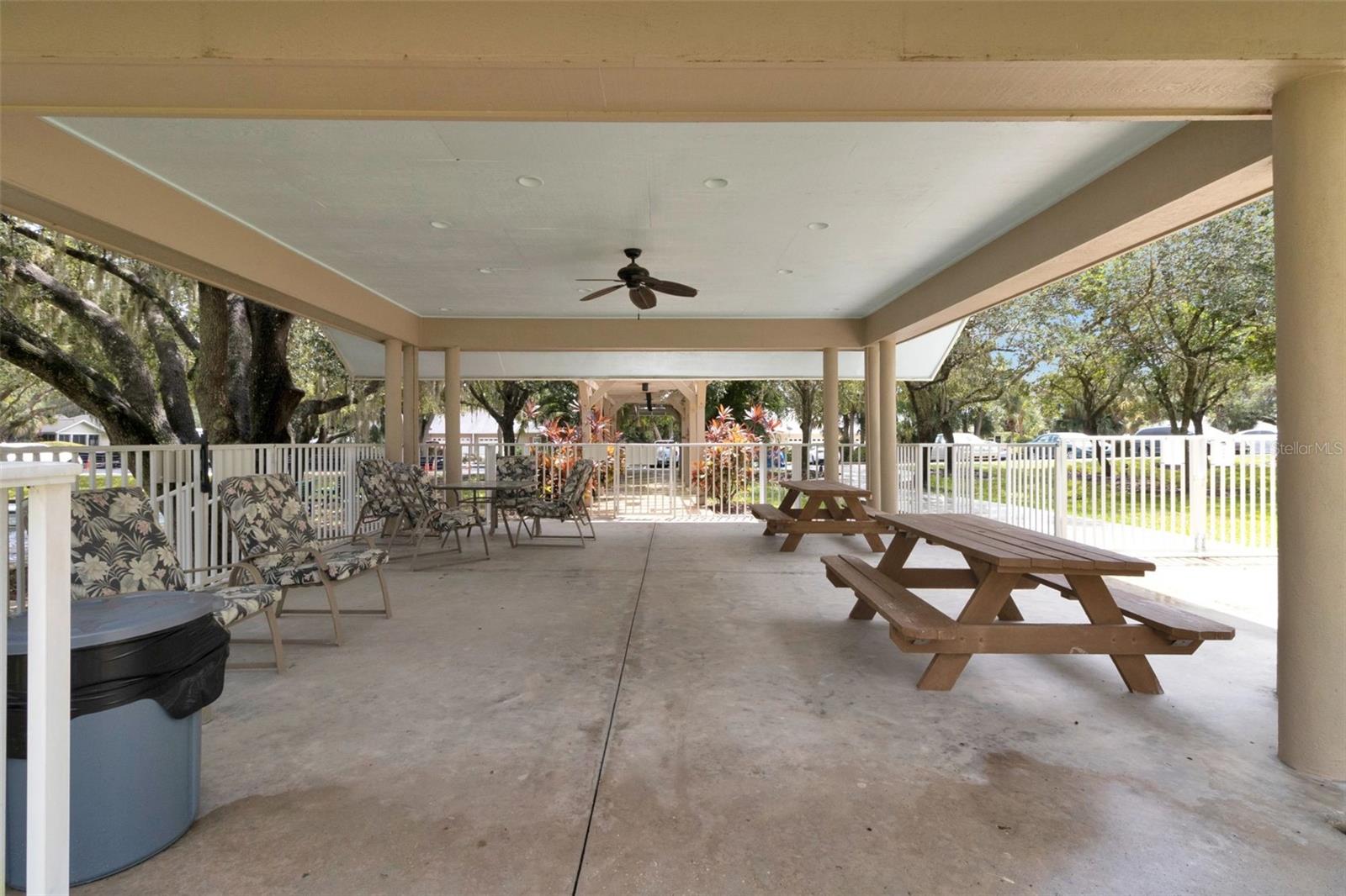1350 Old Oak Trl Property Photo 65