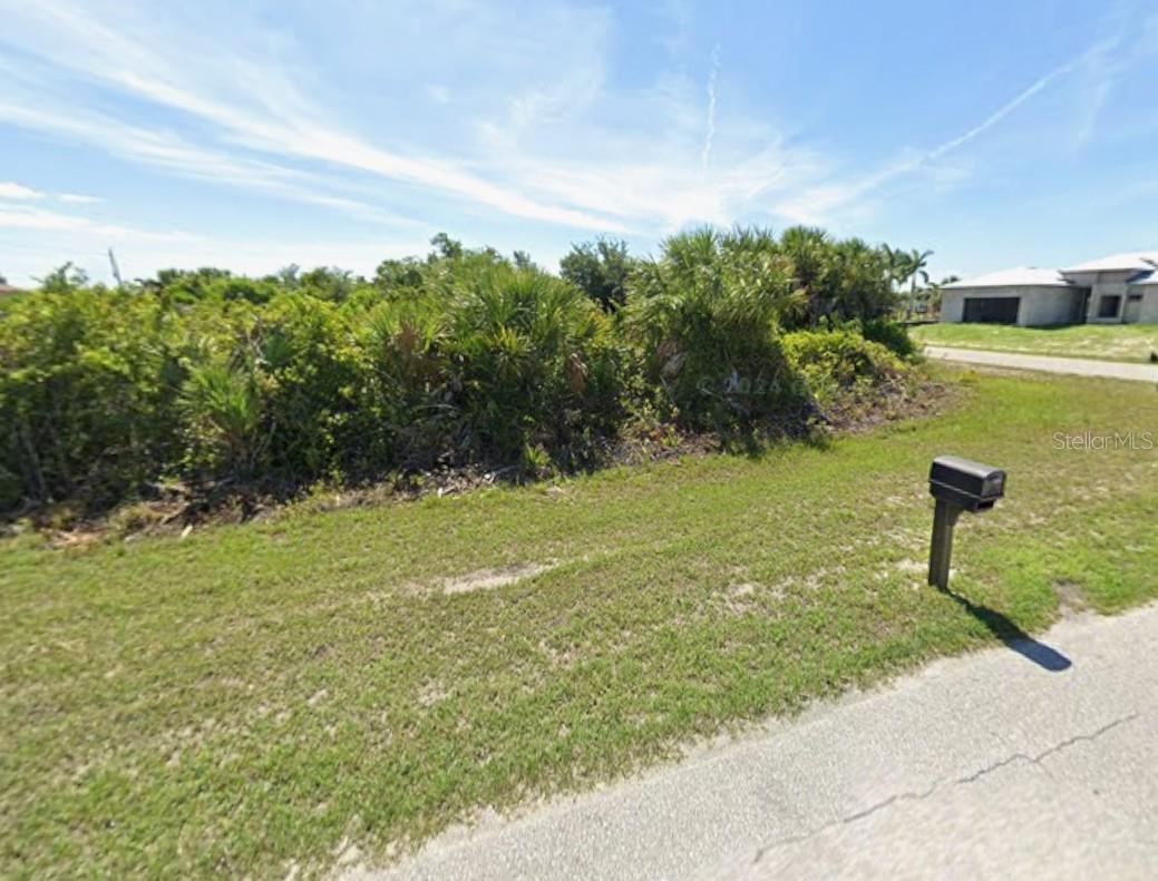 14159 Fort Myers Ave Property Photo 3