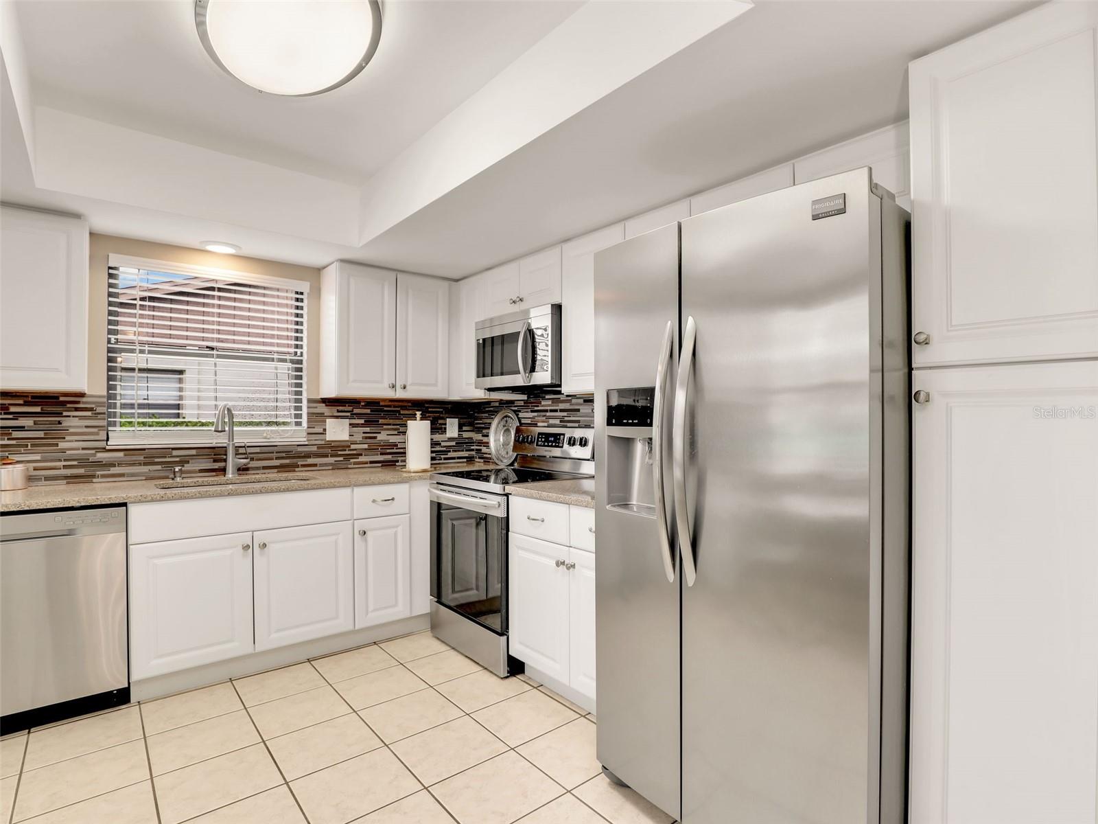 623 Oak Hill Cir #28 Property Photo 8