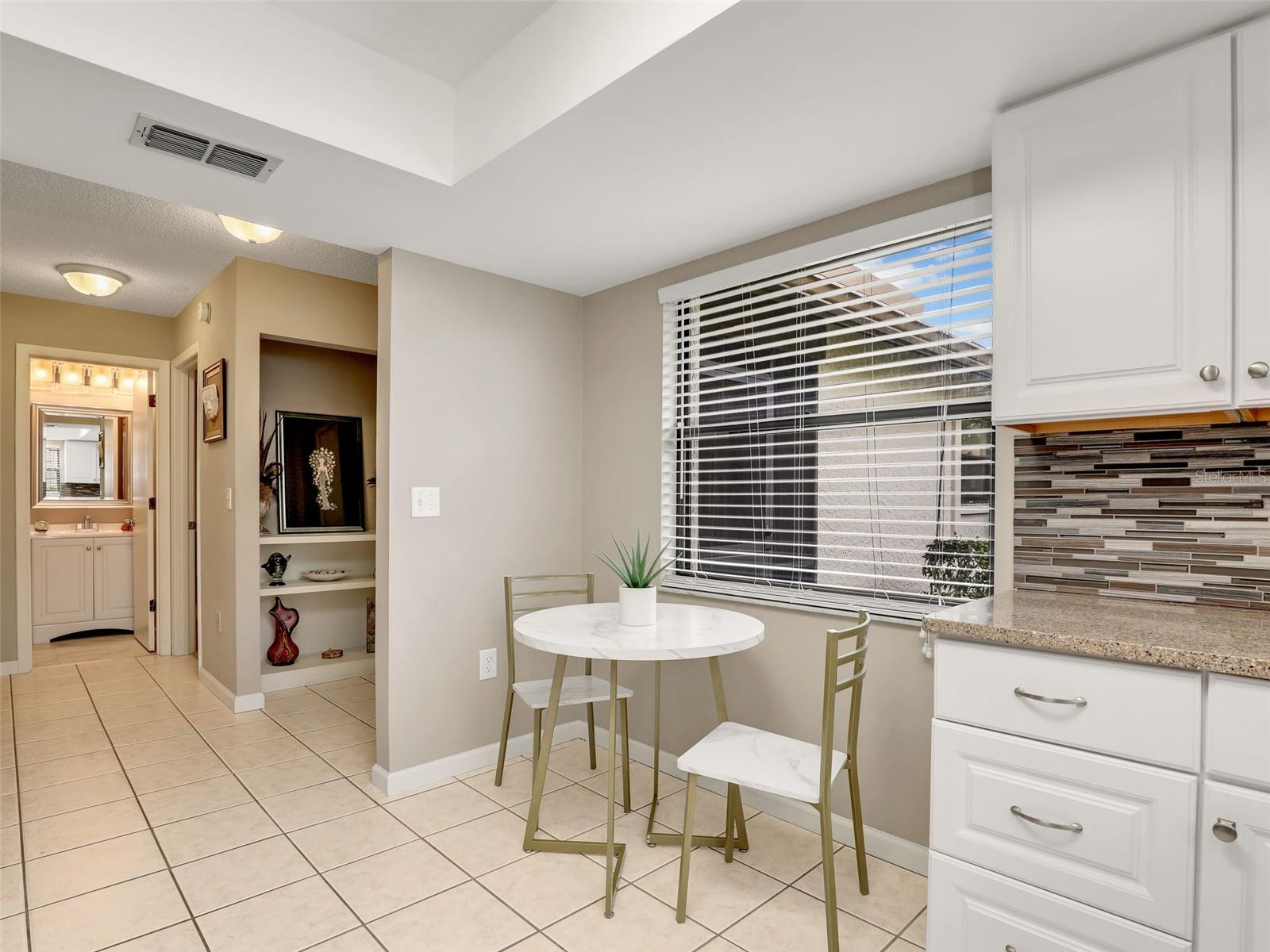 623 Oak Hill Cir #28 Property Photo 10