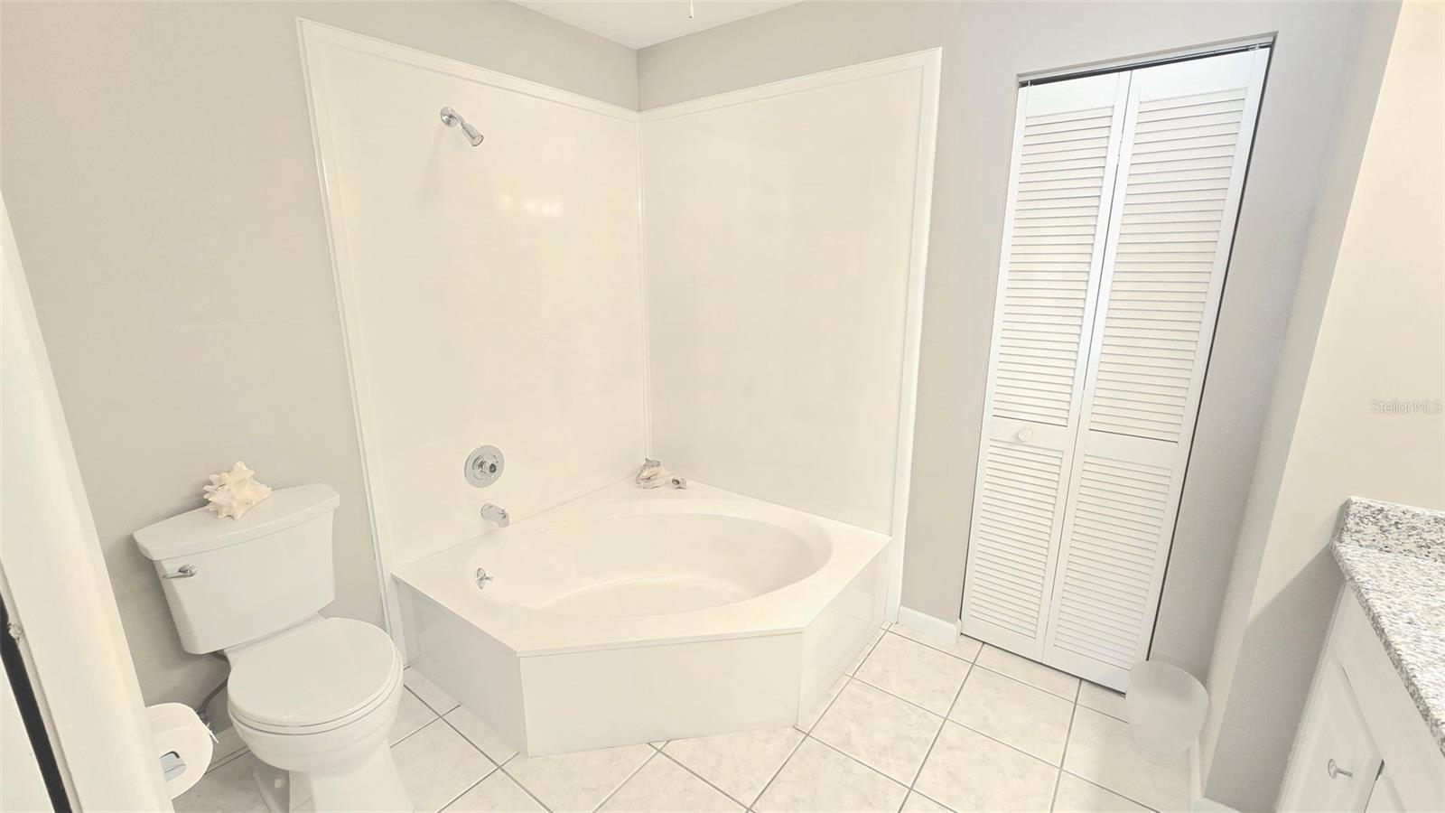 623 Oak Hill Cir #28 Property Photo 22