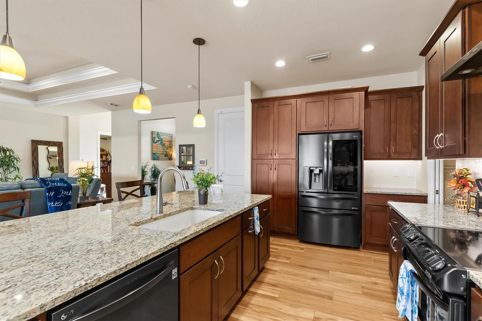 3937 Bal Harbor Blvd Property Photo 14