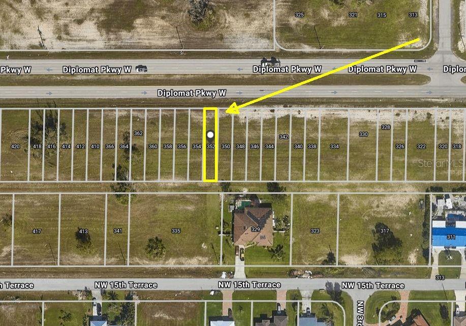 352 DIPLOMAT PKWY W Property Photo 1