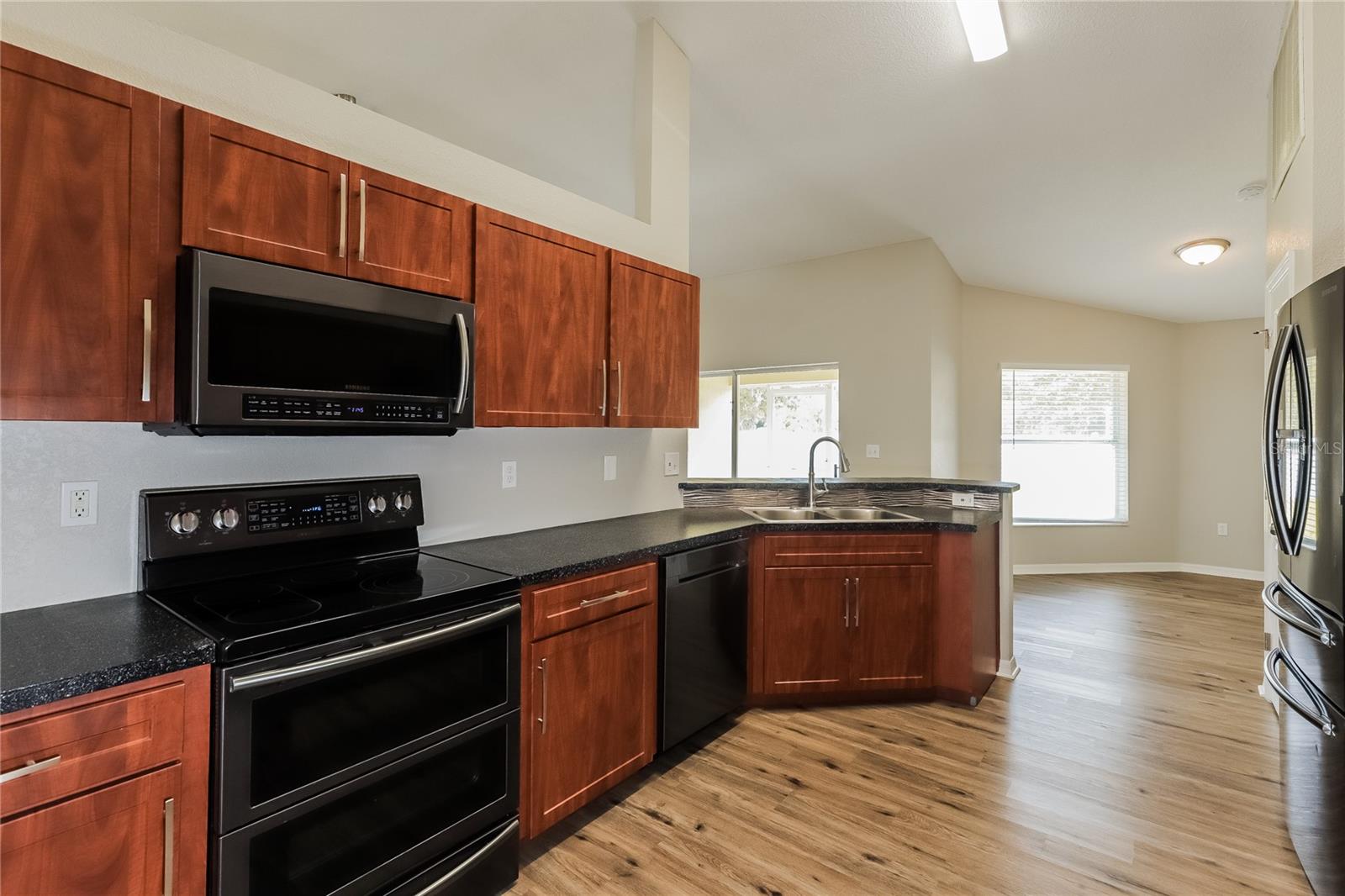 3407 Imperial Manor Way Property Photo 4