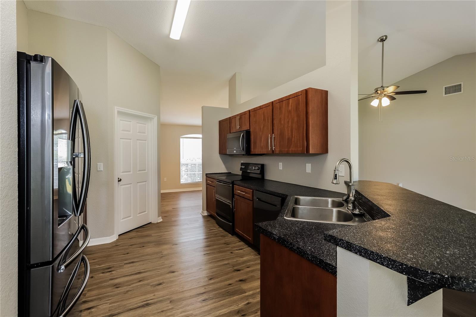 3407 Imperial Manor Way Property Photo 5