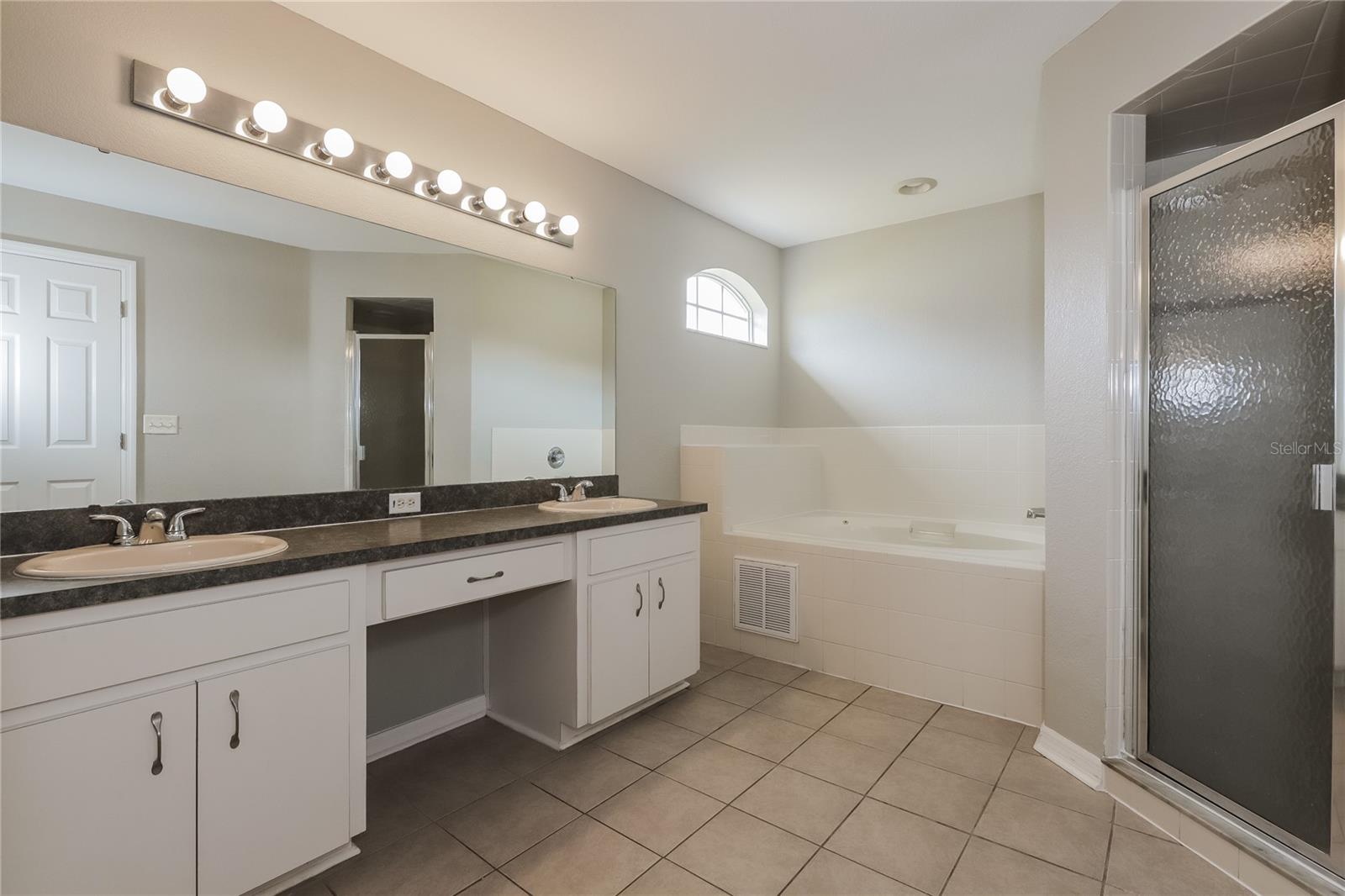 3407 Imperial Manor Way Property Photo 12