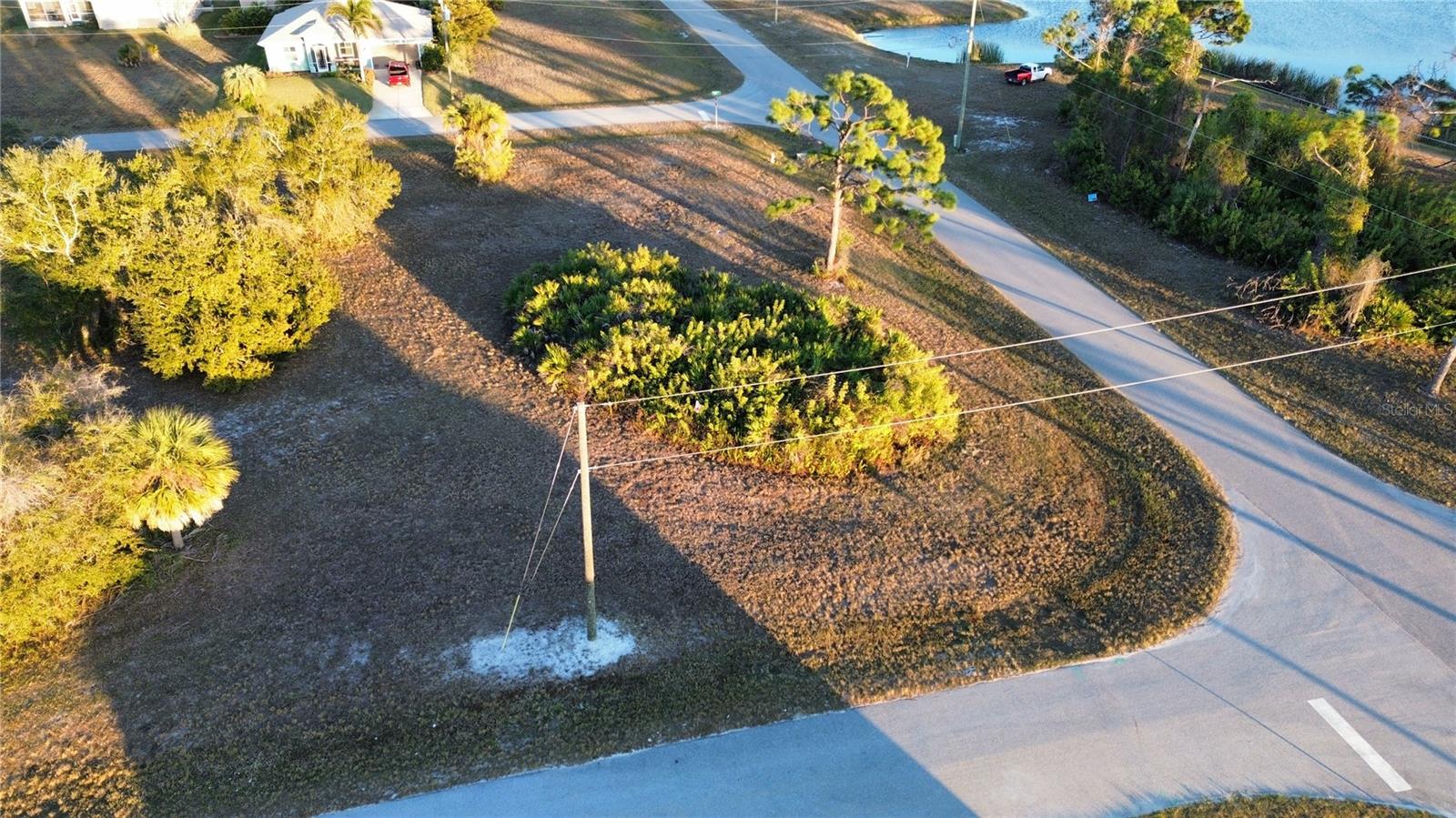 19 REEF CT Property Photo 1