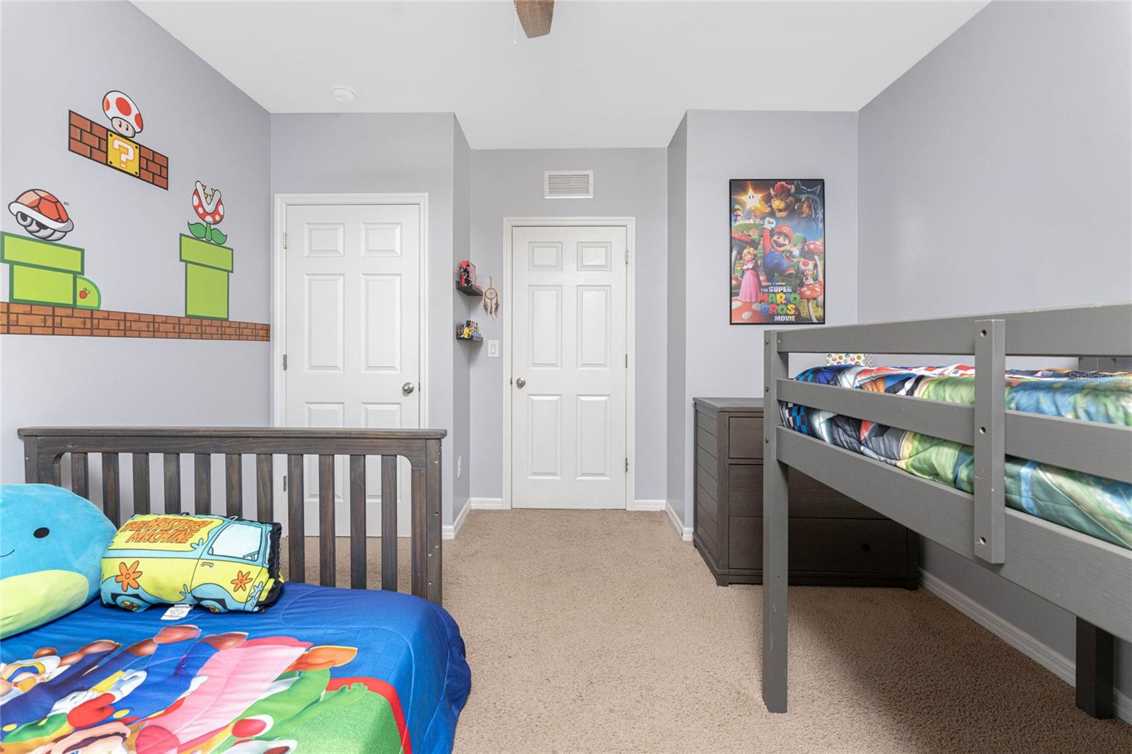 450 Porto Alegre St Property Photo 12