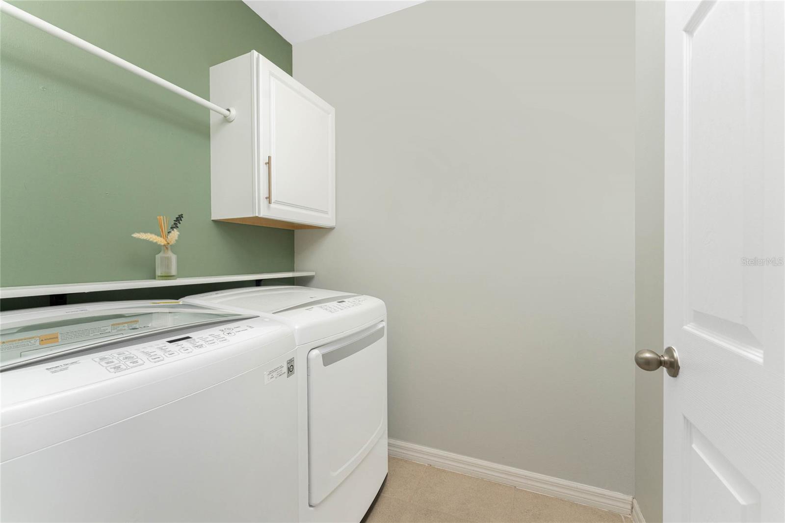 450 Porto Alegre St Property Photo 14