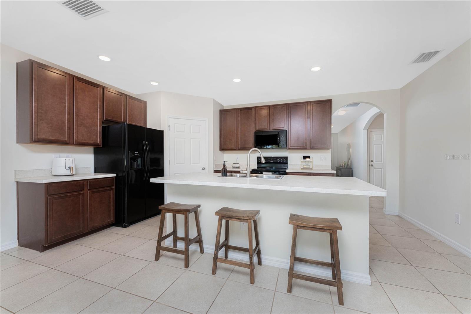 450 Porto Alegre St Property Photo 15