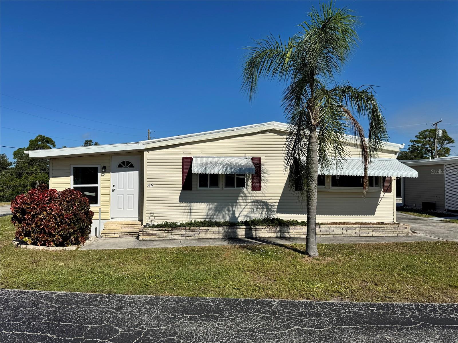 1891 ENGLEWOOD RD #45 Property Photo 1