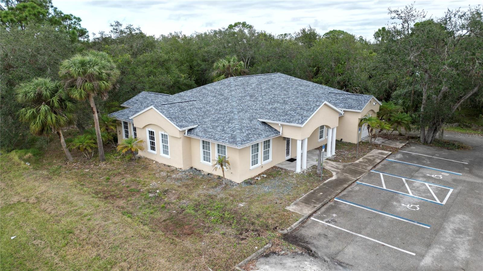17880 Toledo Blade Blvd Property Photo 1