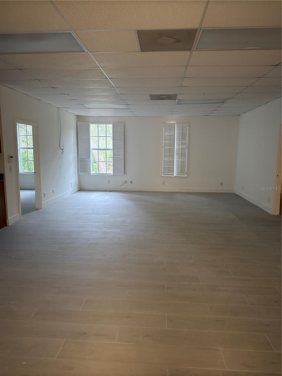 17880 Toledo Blade Blvd Property Photo 3