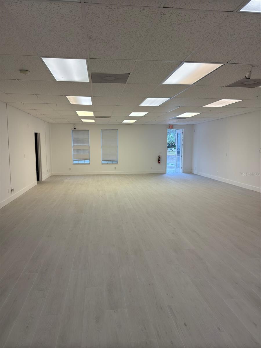 17880 Toledo Blade Blvd Property Photo 4