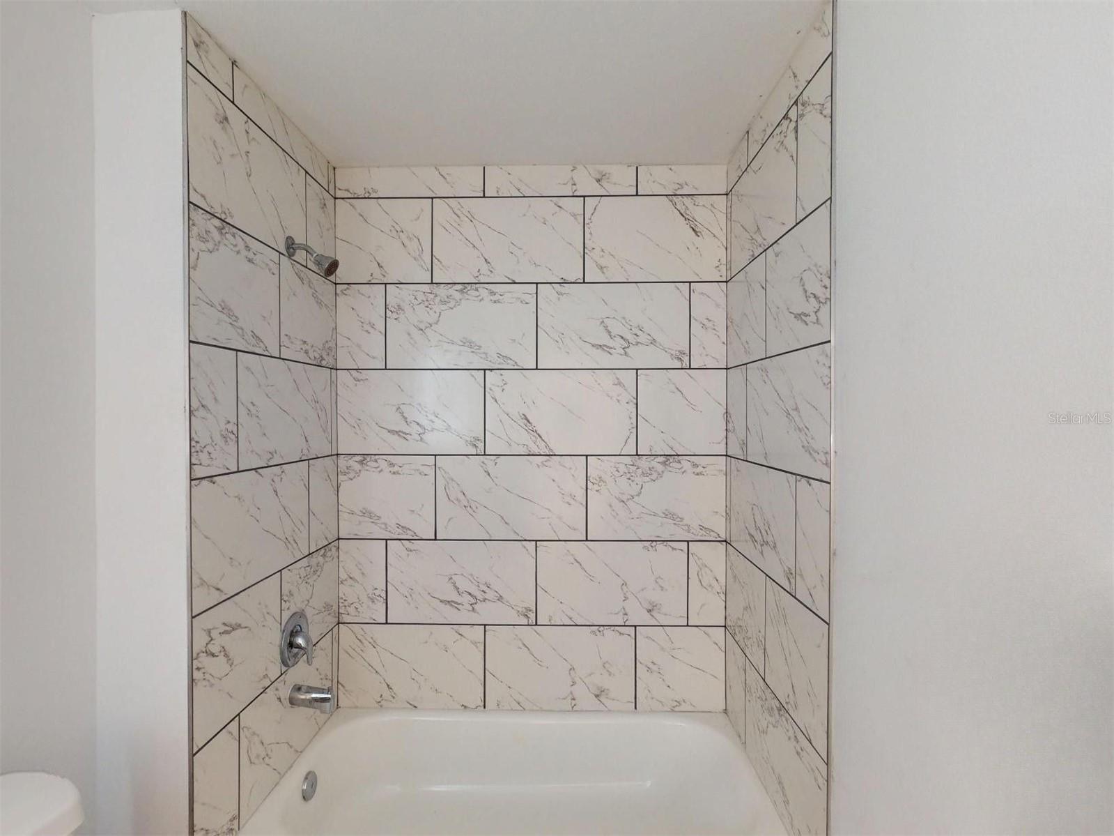 1215 Capricorn Blvd Property Photo 33