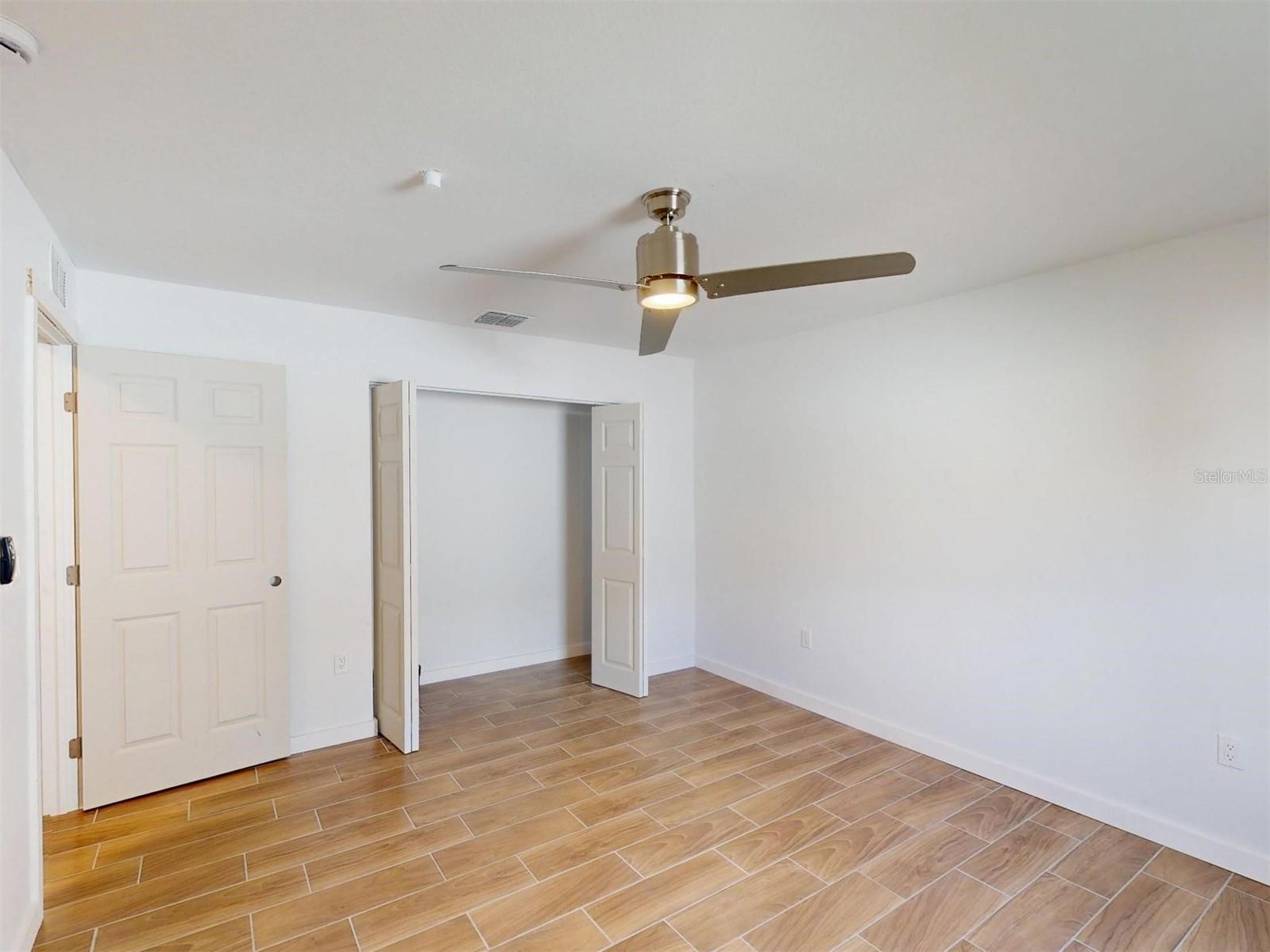 1215 Capricorn Blvd Property Photo 35