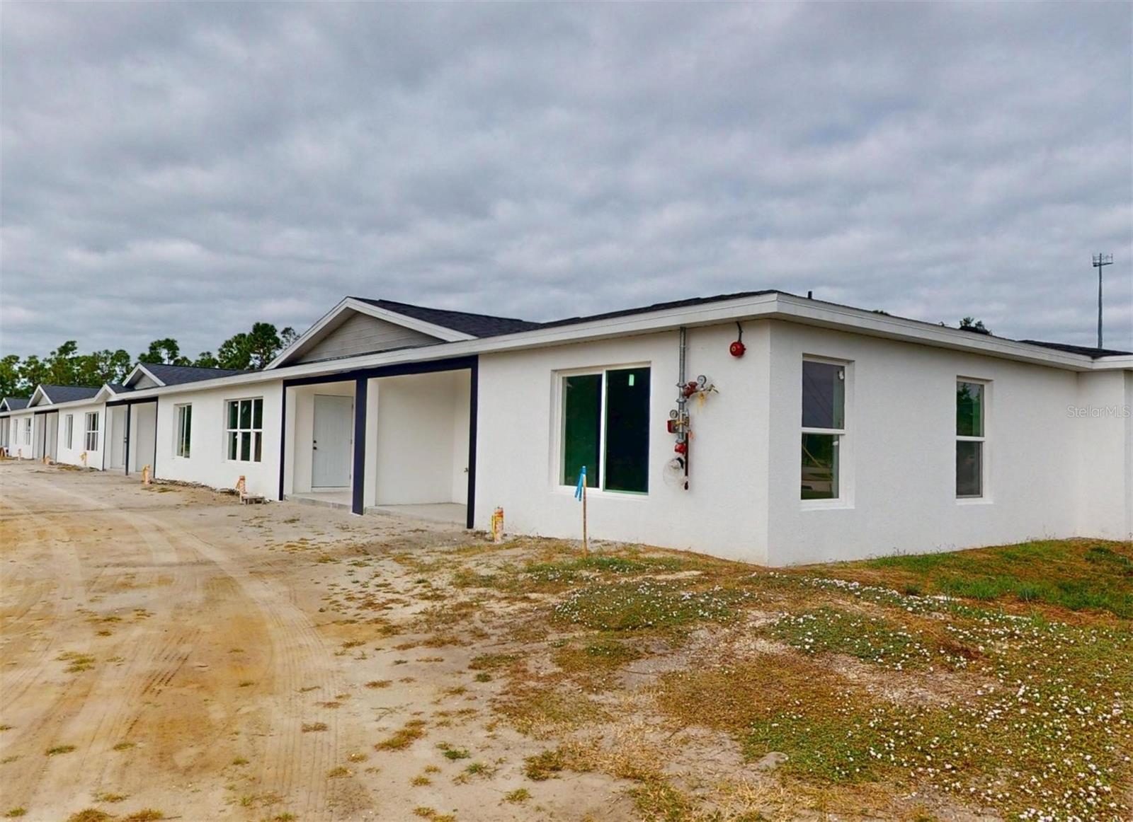 1215 Capricorn Blvd Property Photo 44