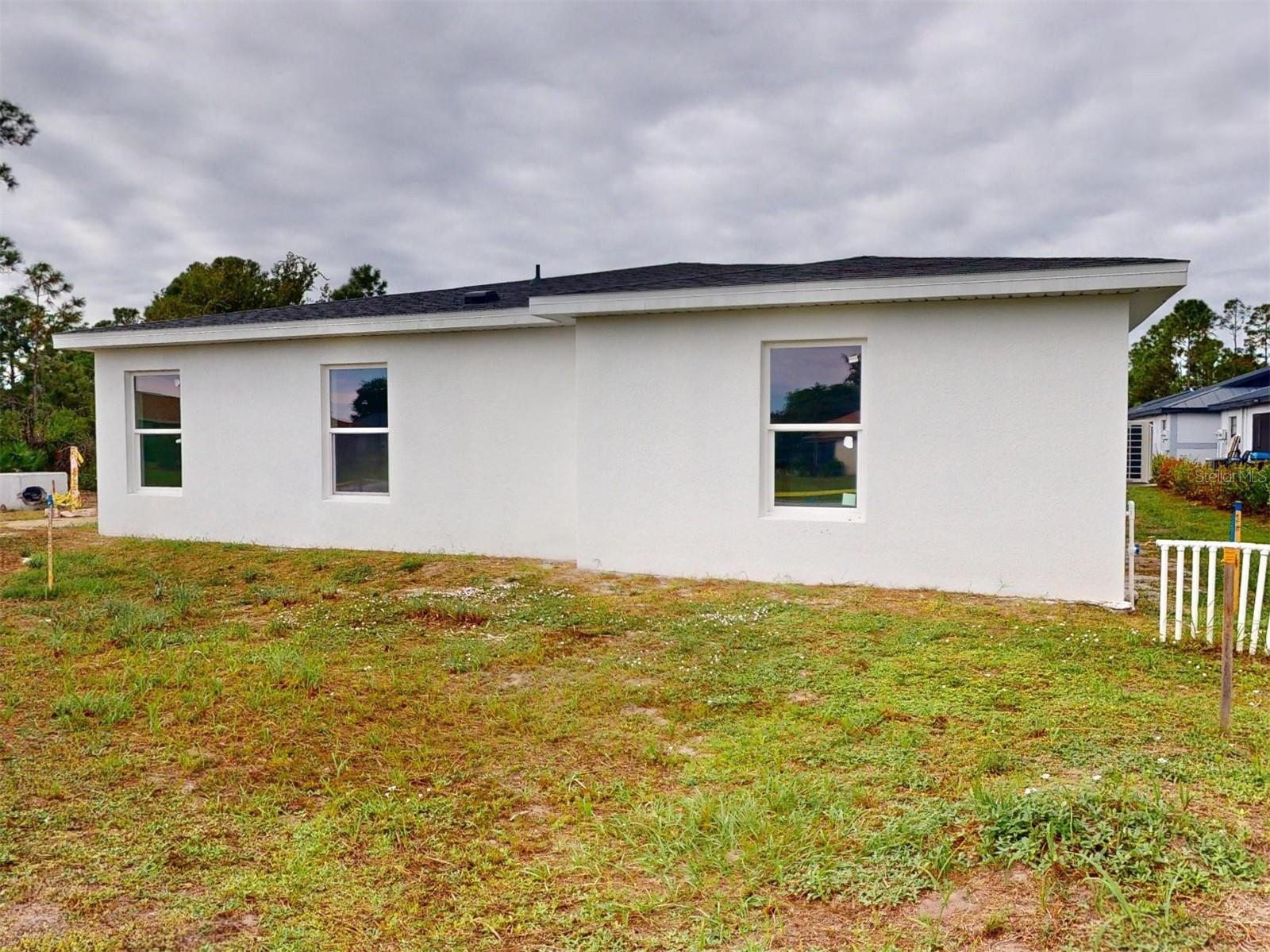 1215 Capricorn Blvd Property Photo 45