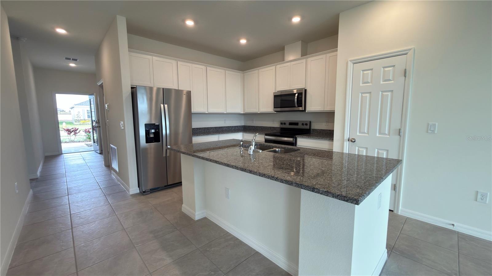 2334 Selenia St Property Photo 9