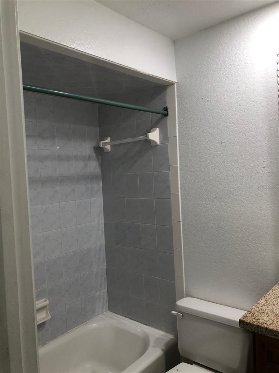 25385 Sandhill Blvd #d2 Property Photo 12