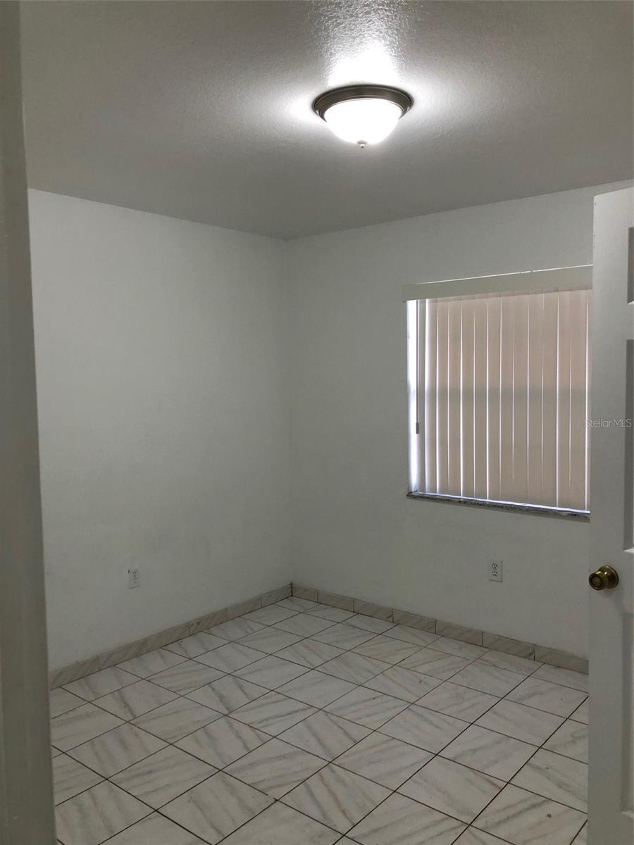 25385 Sandhill Blvd #d2 Property Photo 13
